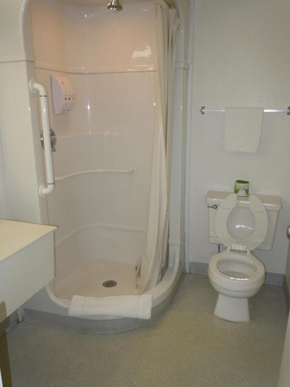 Travelodge By Wyndham Grand Rapids North Walker Værelse billede