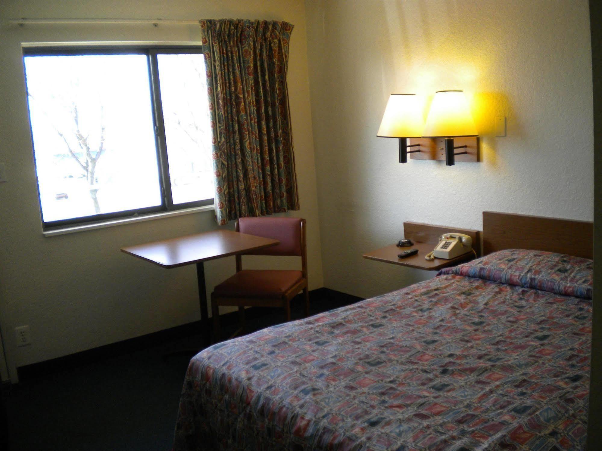 Travelodge By Wyndham Grand Rapids North Walker Værelse billede